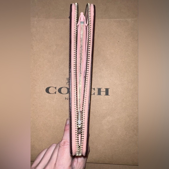 COACH PINK Wallet in Smooth Calf Leather w Silver Hardware EUC AUTHENTIC - Picture 8 of 11